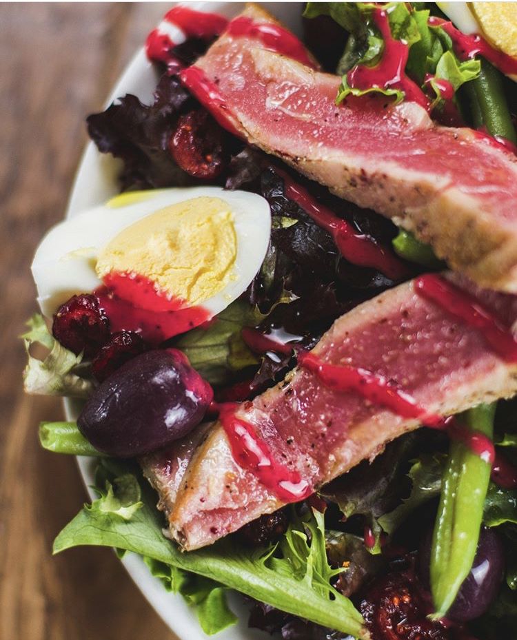 Tutto Di Toro tuna steak salad.jpg